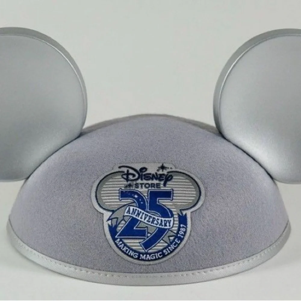 Disney store 25th